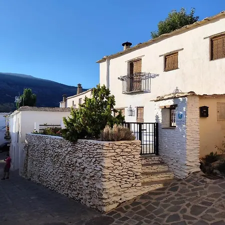 Casa Alacenas, *